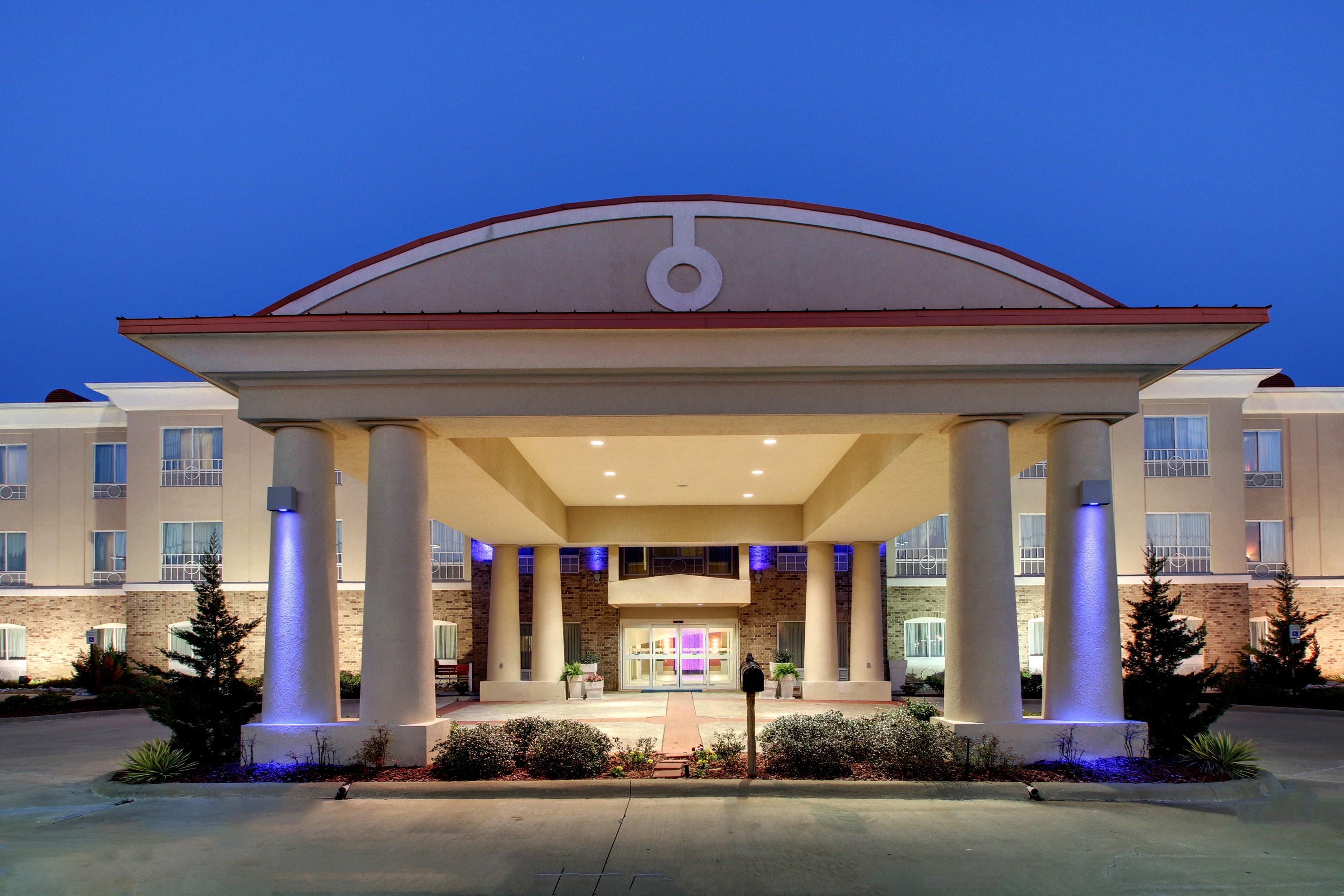 Holiday Inn Express Hotel Winona North By Ihg Exterior photo